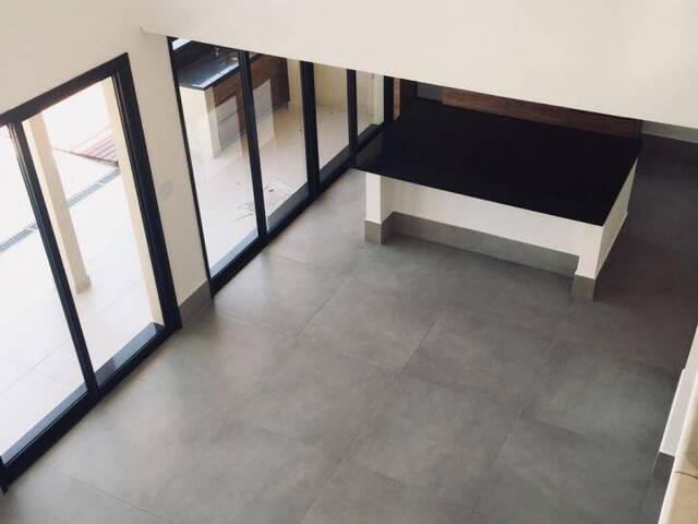 Casa para Venda em Santana de Parnaíba - 4