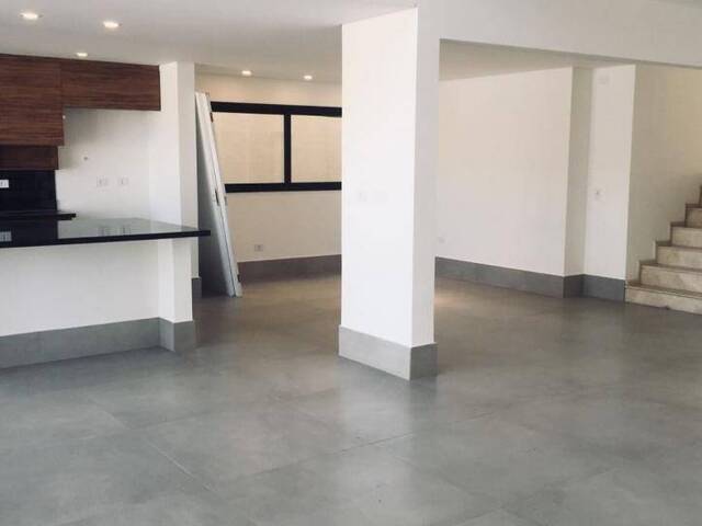 Casa para Venda em Santana de Parnaíba - 5