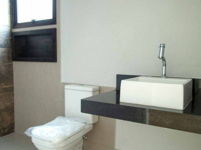 Casa para Venda em Santana de Parnaíba - 2