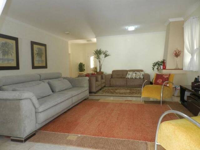 Casa para Venda em Santana de Parnaíba - 3