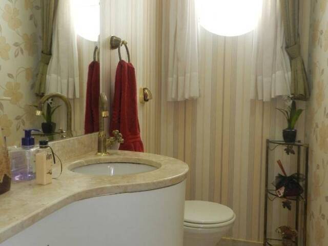 Casa para Venda em Santana de Parnaíba - 4