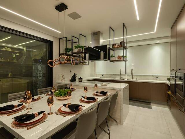 Casa para Venda em Santana de Parnaíba - 3