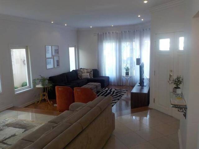 Casa para Venda em Santana de Parnaíba - 2