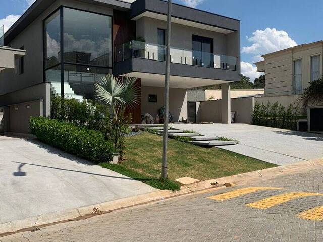 Casa para Venda em Santana de Parnaíba - 2