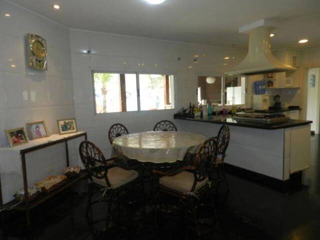 Casa para Venda em Santana de Parnaíba - 4