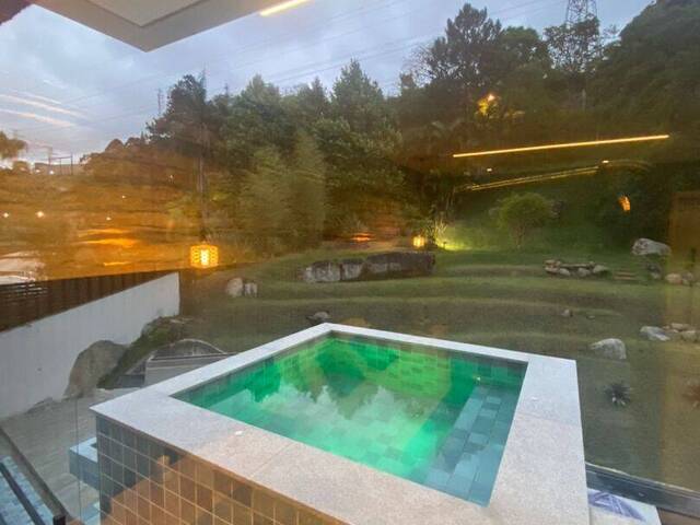 Casa para Venda em Santana de Parnaíba - 4