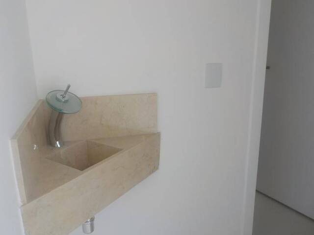 Casa para Venda em Santana de Parnaíba - 2