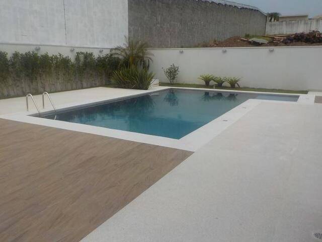 Casa para Venda em Santana de Parnaíba - 4