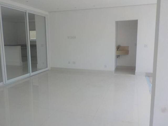 Casa para Venda em Santana de Parnaíba - 5