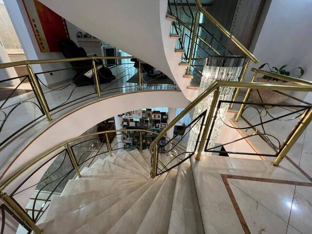 Casa para Venda em Santana de Parnaíba - 3