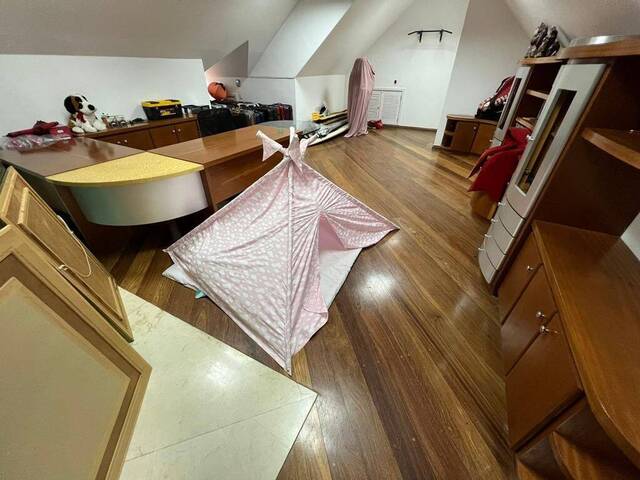 Casa para Venda em Santana de Parnaíba - 4