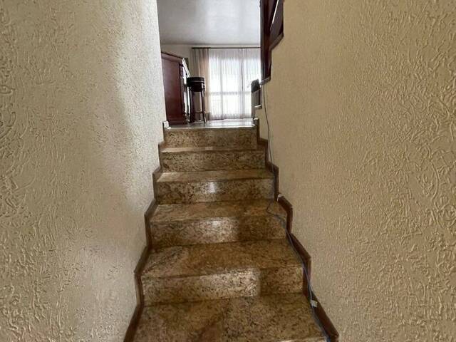 Casa para Venda em Santana de Parnaíba - 3