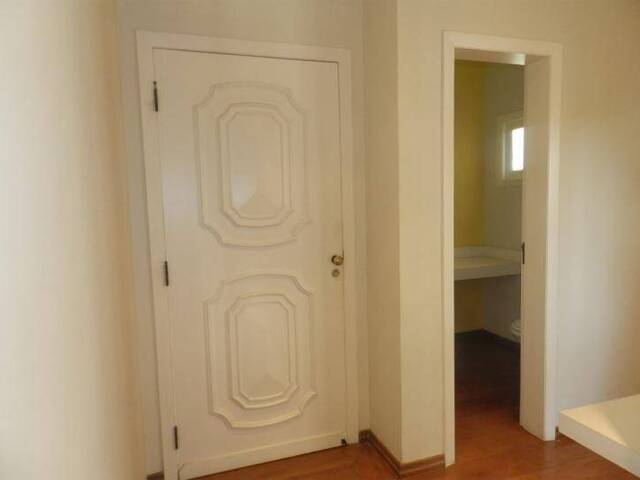 Casa para Venda em Santana de Parnaíba - 5