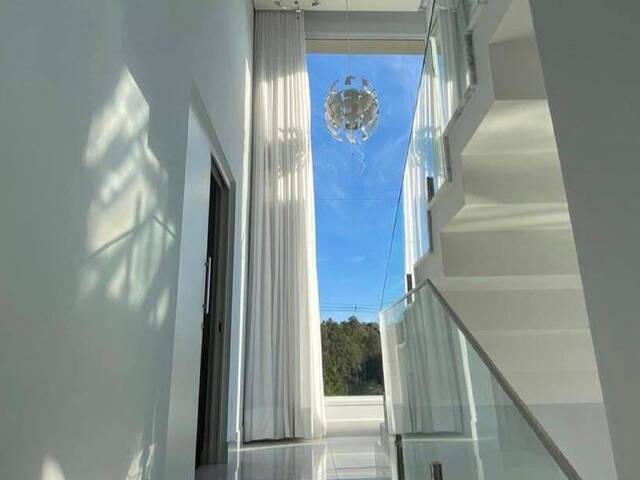 Casa para Venda em Santana de Parnaíba - 4