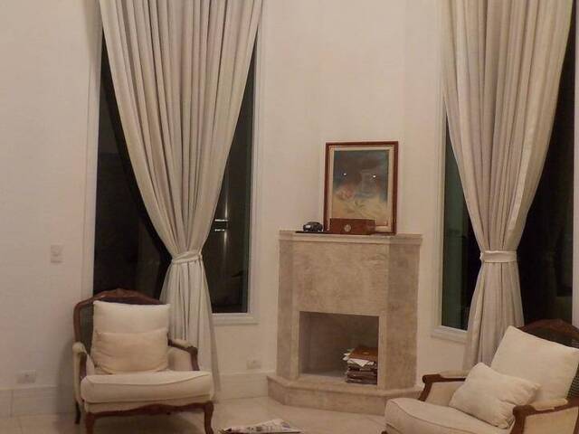 Casa para Venda em Santana de Parnaíba - 2