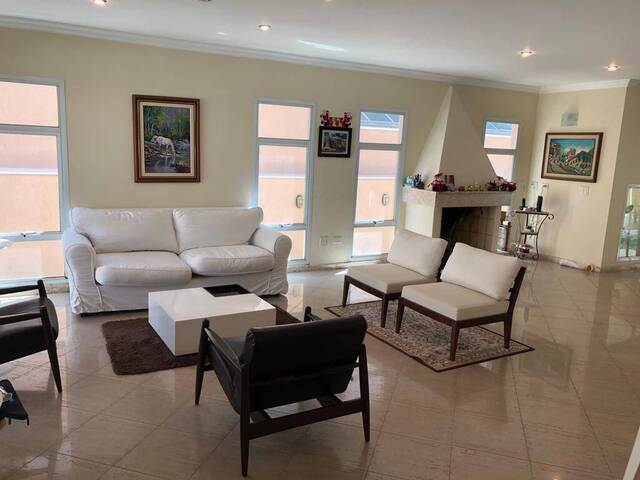 Casa para Venda em Santana de Parnaíba - 5