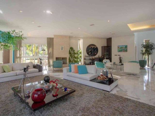 Casa para Venda em Santana de Parnaíba - 3