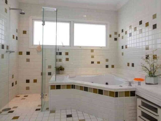 Casa para Venda em Santana de Parnaíba - 4