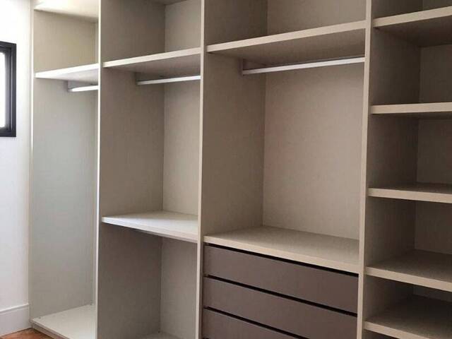 Casa para Venda em Santana de Parnaíba - 5