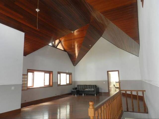 Casa para Venda em Santana de Parnaíba - 5