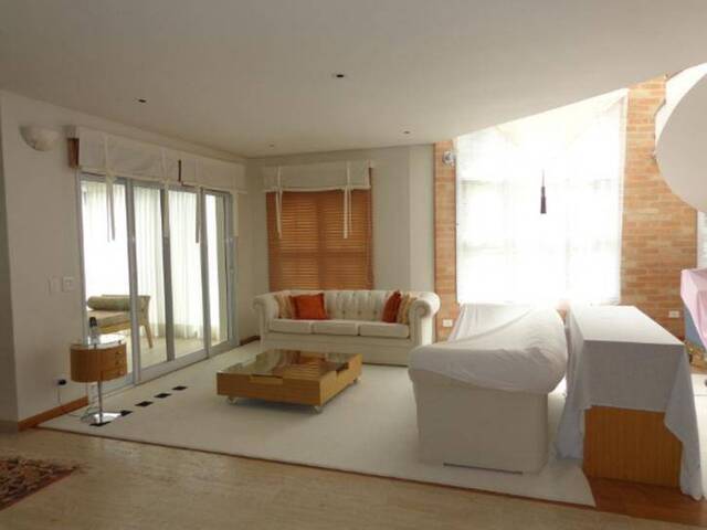 Casa para Venda em Santana de Parnaíba - 4