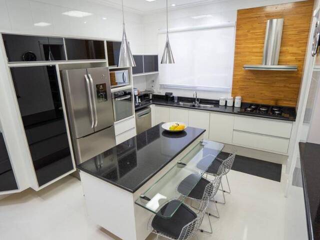 Casa para Venda em Santana de Parnaíba - 4