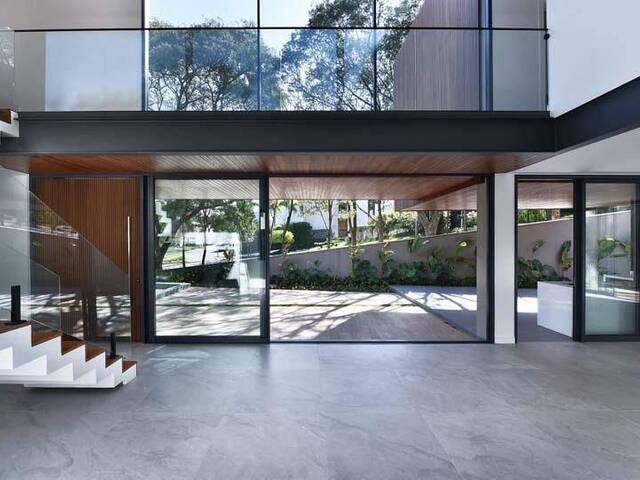 Casa para Venda em Santana de Parnaíba - 2