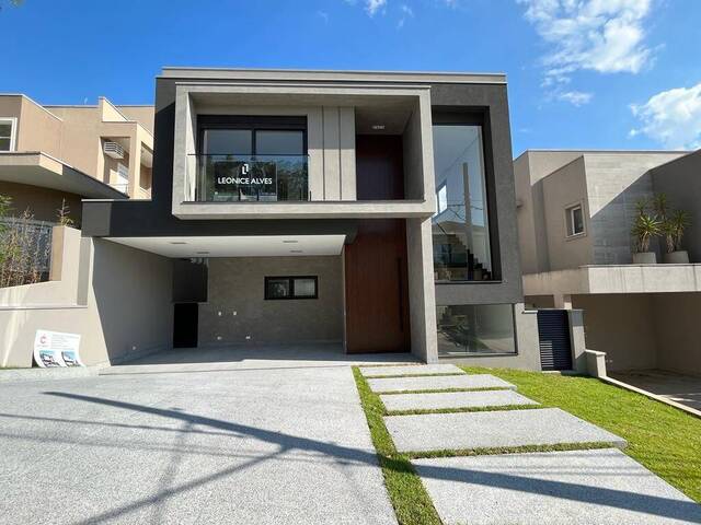 Casa para Venda em Santana de Parnaíba - 2