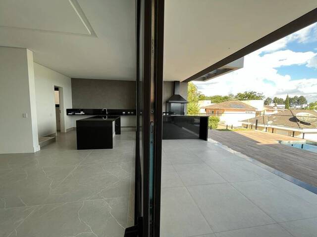 Casa para Venda em Santana de Parnaíba - 3