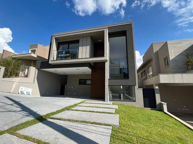 Casa para Venda em Santana de Parnaíba - 4