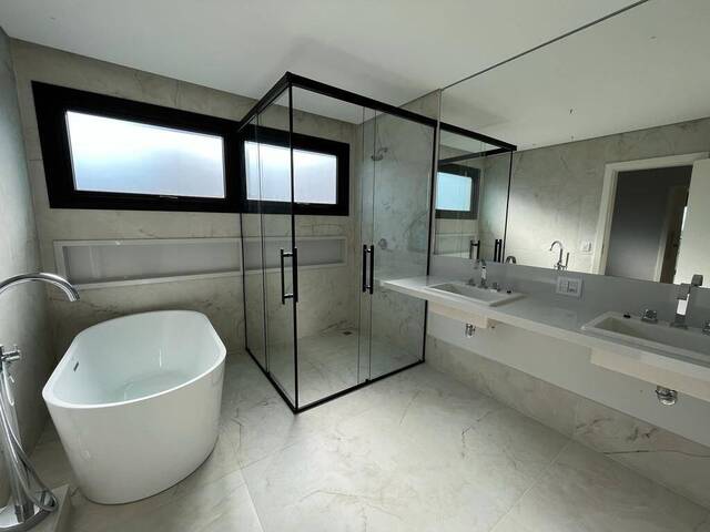 Casa para Venda em Santana de Parnaíba - 5