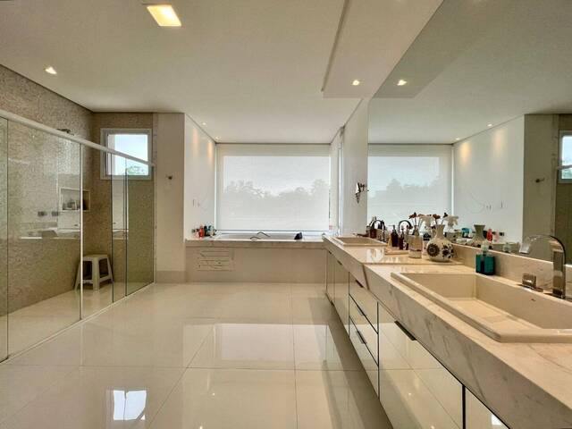 Casa para Venda em Santana de Parnaíba - 2