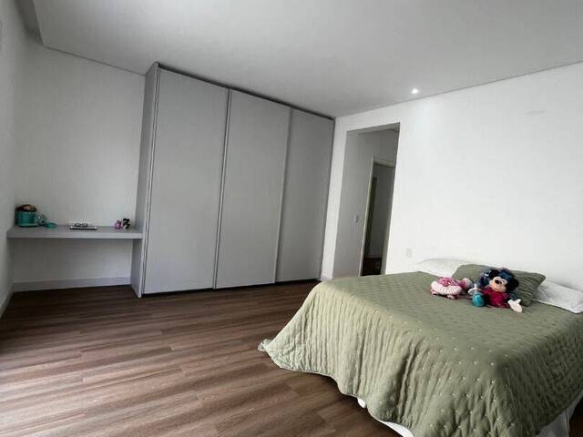 Casa para Venda em Santana de Parnaíba - 2