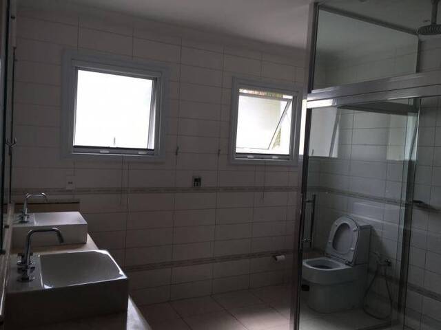 Casa para Venda em Santana de Parnaíba - 4