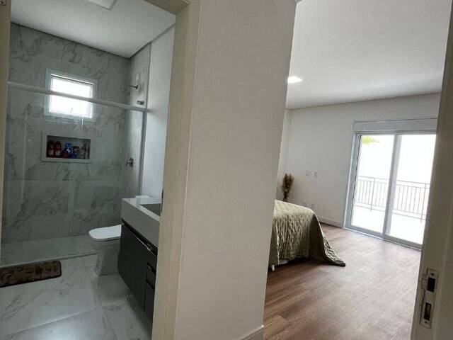 Casa para Venda em Santana de Parnaíba - 5