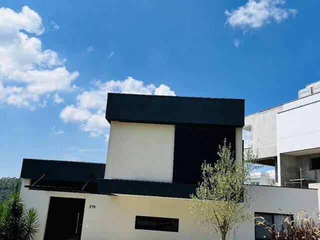 Casa para Venda em Santana de Parnaíba - 3