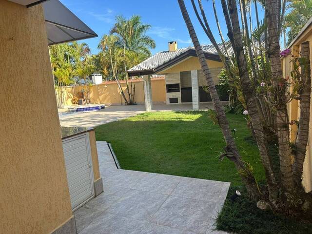 Casa para Venda em Santana de Parnaíba - 4