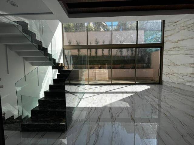 Casa para Venda em Santana de Parnaíba - 5