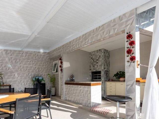 Casa para Venda em Santana de Parnaíba - 3