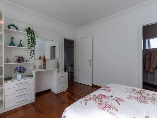 Casa para Venda em Santana de Parnaíba - 5