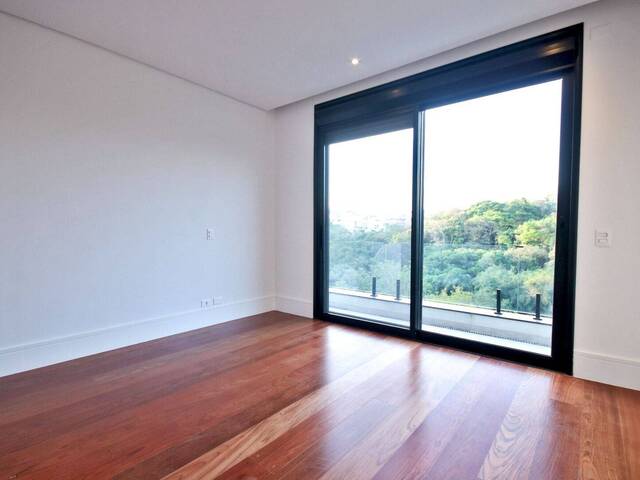 Casa para Venda em Santana de Parnaíba - 2