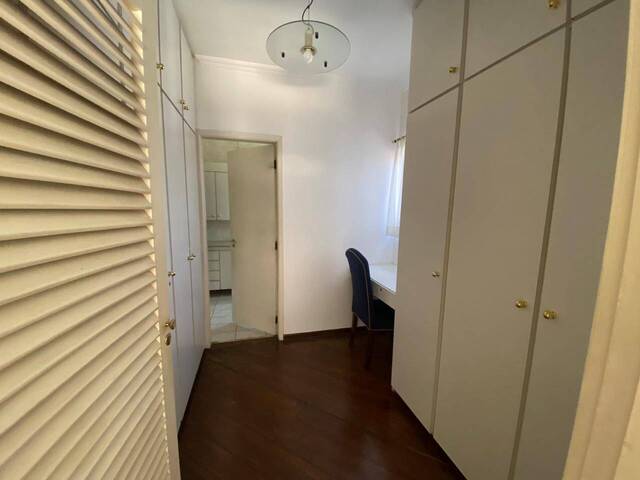 Casa para Venda em Santana de Parnaíba - 5