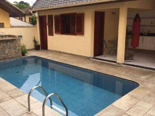 Casa para Venda em Santana de Parnaíba - 3