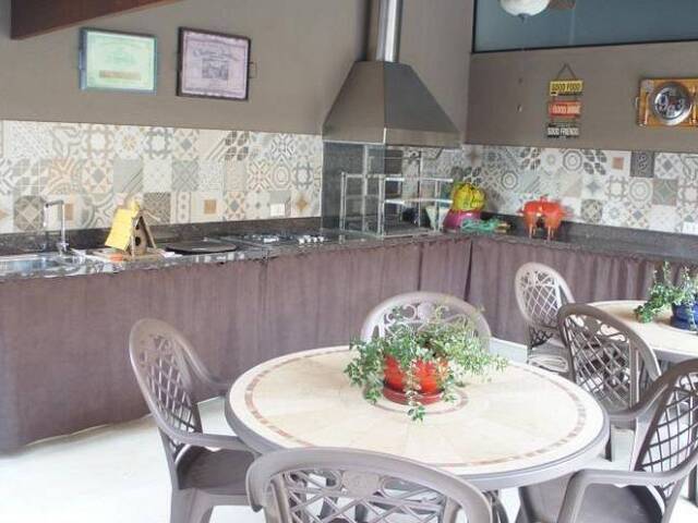 Casa para Venda em Santana de Parnaíba - 5