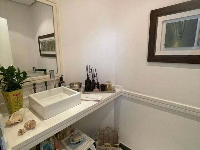 Casa para Venda em Santana de Parnaíba - 3