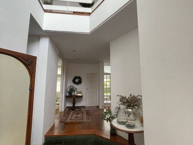 Casa para Venda em Santana de Parnaíba - 5