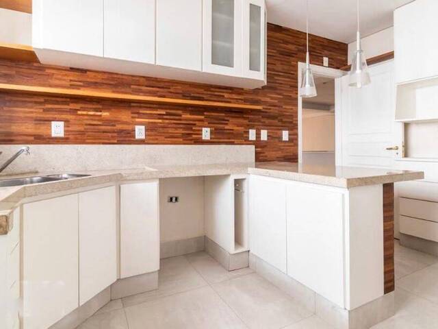 Casa para Venda em Santana de Parnaíba - 2