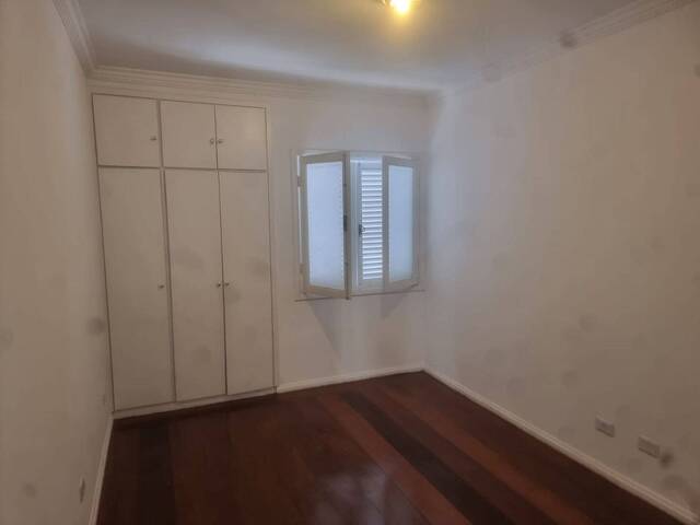 Casa para Venda em Santana de Parnaíba - 5