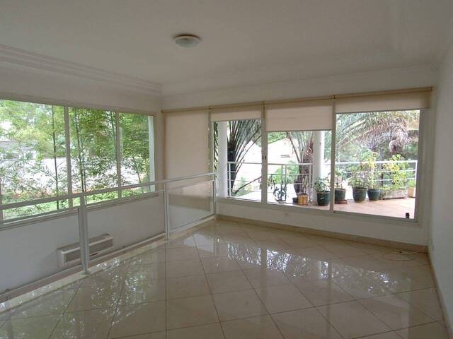 Casa para Venda em Santana de Parnaíba - 5