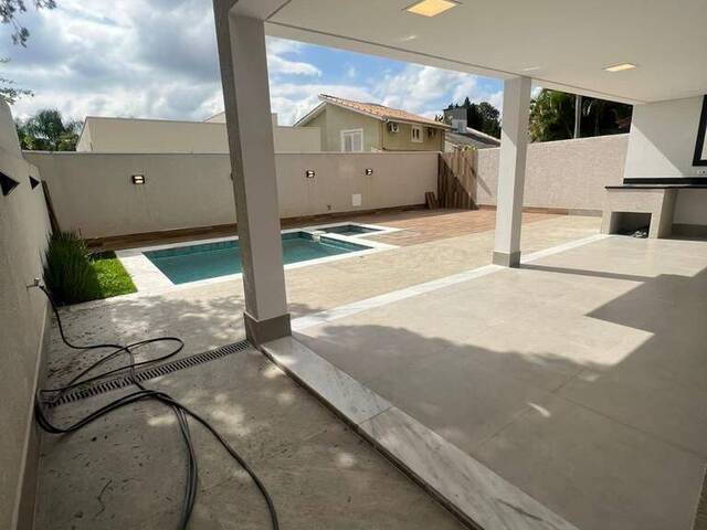 Casa para Venda em Santana de Parnaíba - 4